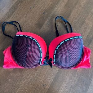 Victoria’s Secret red/black bra - ADORABLE!